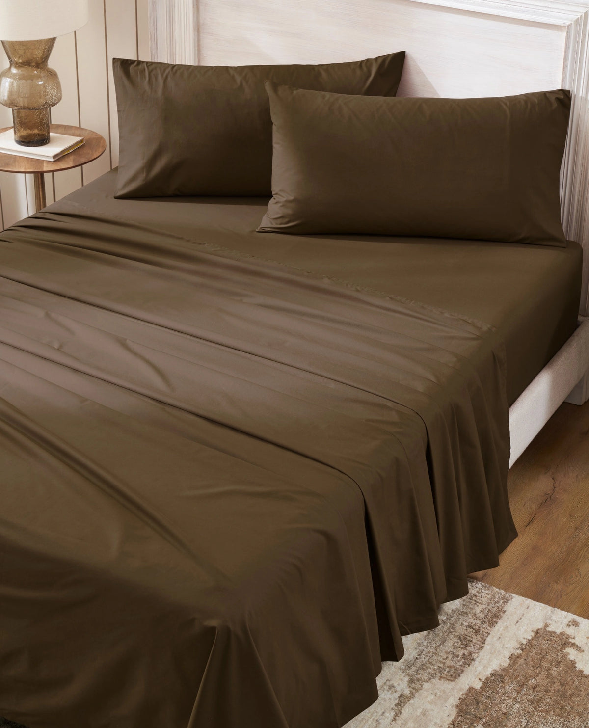 Baked Clay 400TC percale fitted sheet set with king pillowcases, top view on a made bed