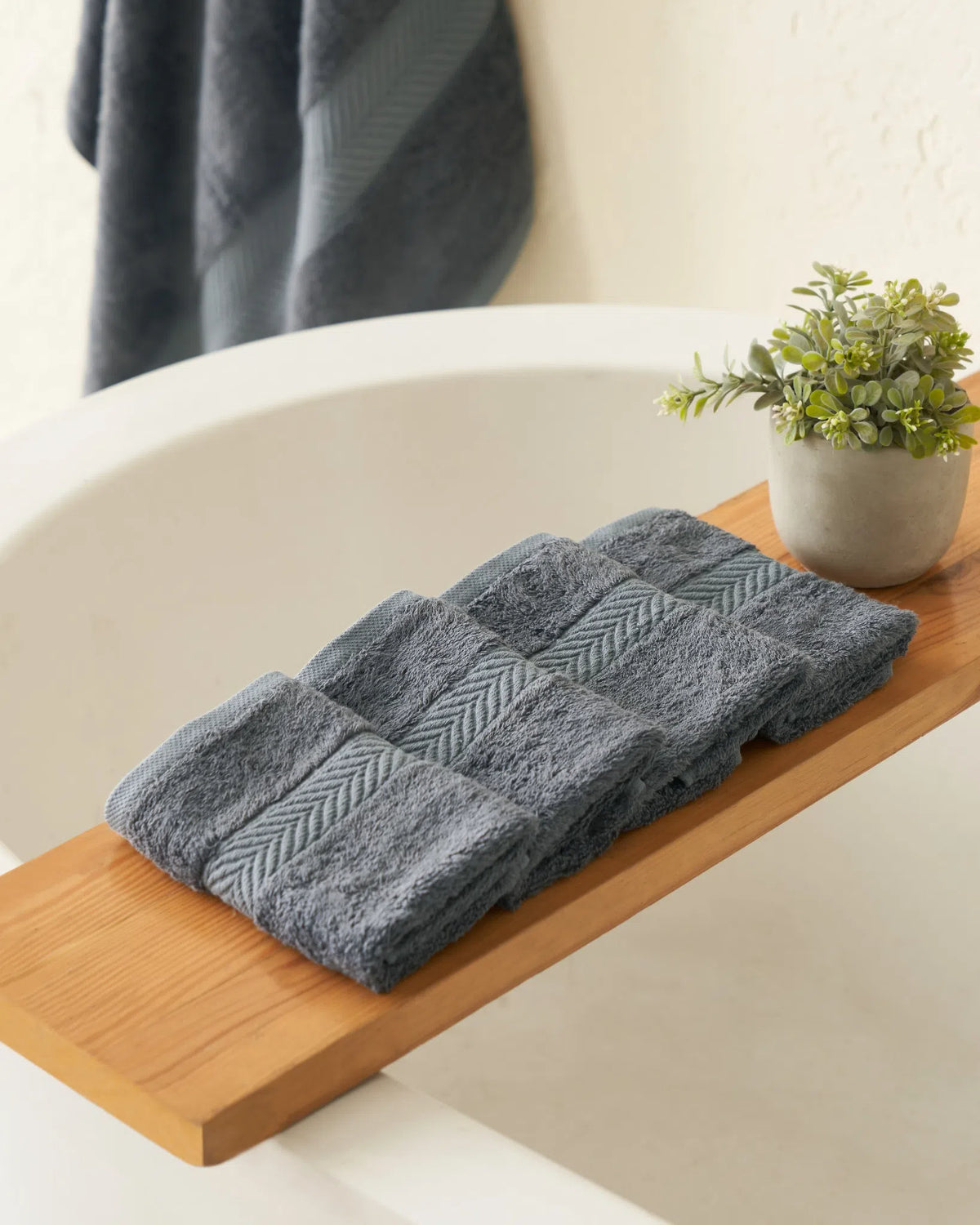 Granite 600GSM zero twist cotton-bamboo face towel