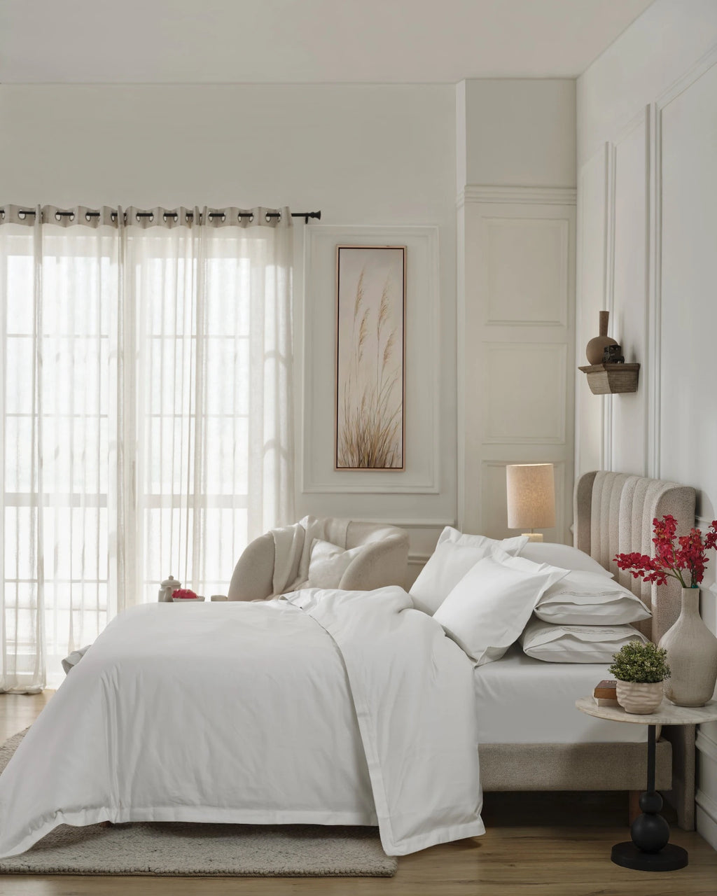 Tofu 1000TC sateen duvet cover with flange, side view on a made bed